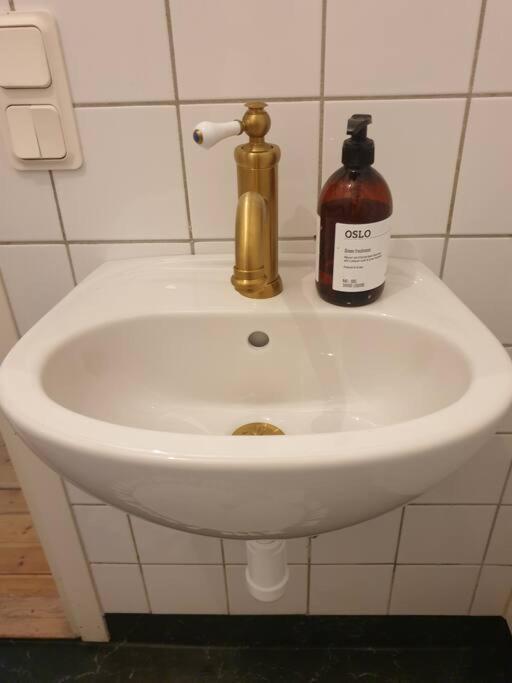 Centrala Stan- 2-Rums Gaestsvit, Perfekt Foer Kollegor Som Oenskar Separata Rum Umeå Buitenkant foto