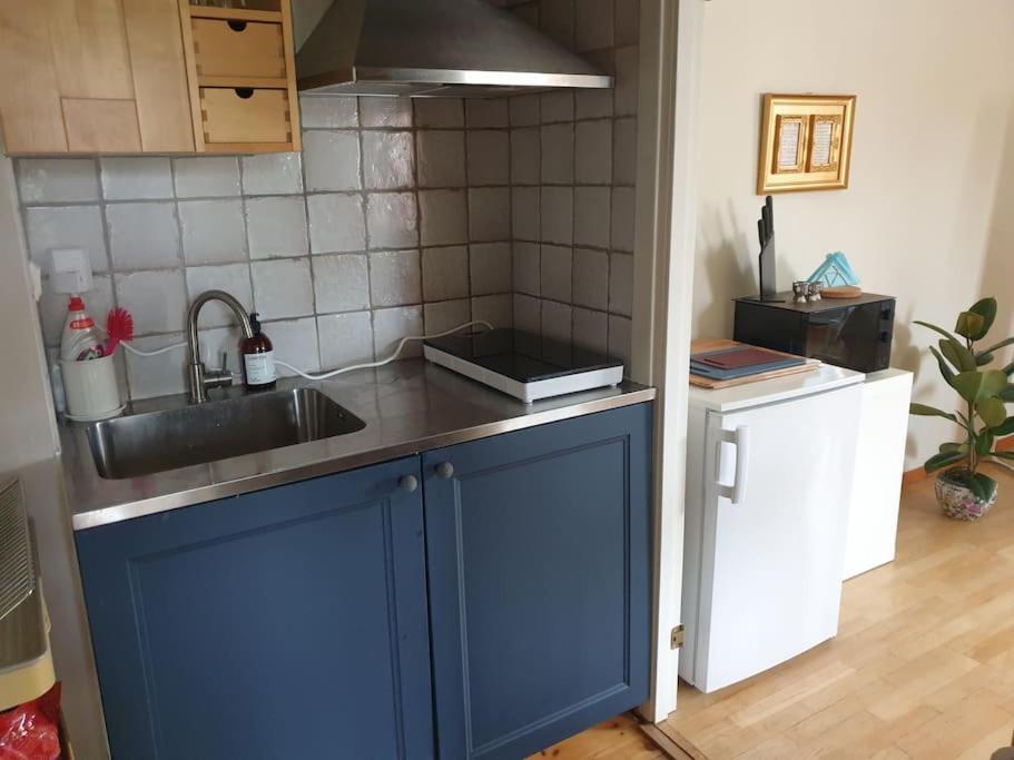 Centrala Stan- 2-Rums Gaestsvit, Perfekt Foer Kollegor Som Oenskar Separata Rum Umeå Buitenkant foto
