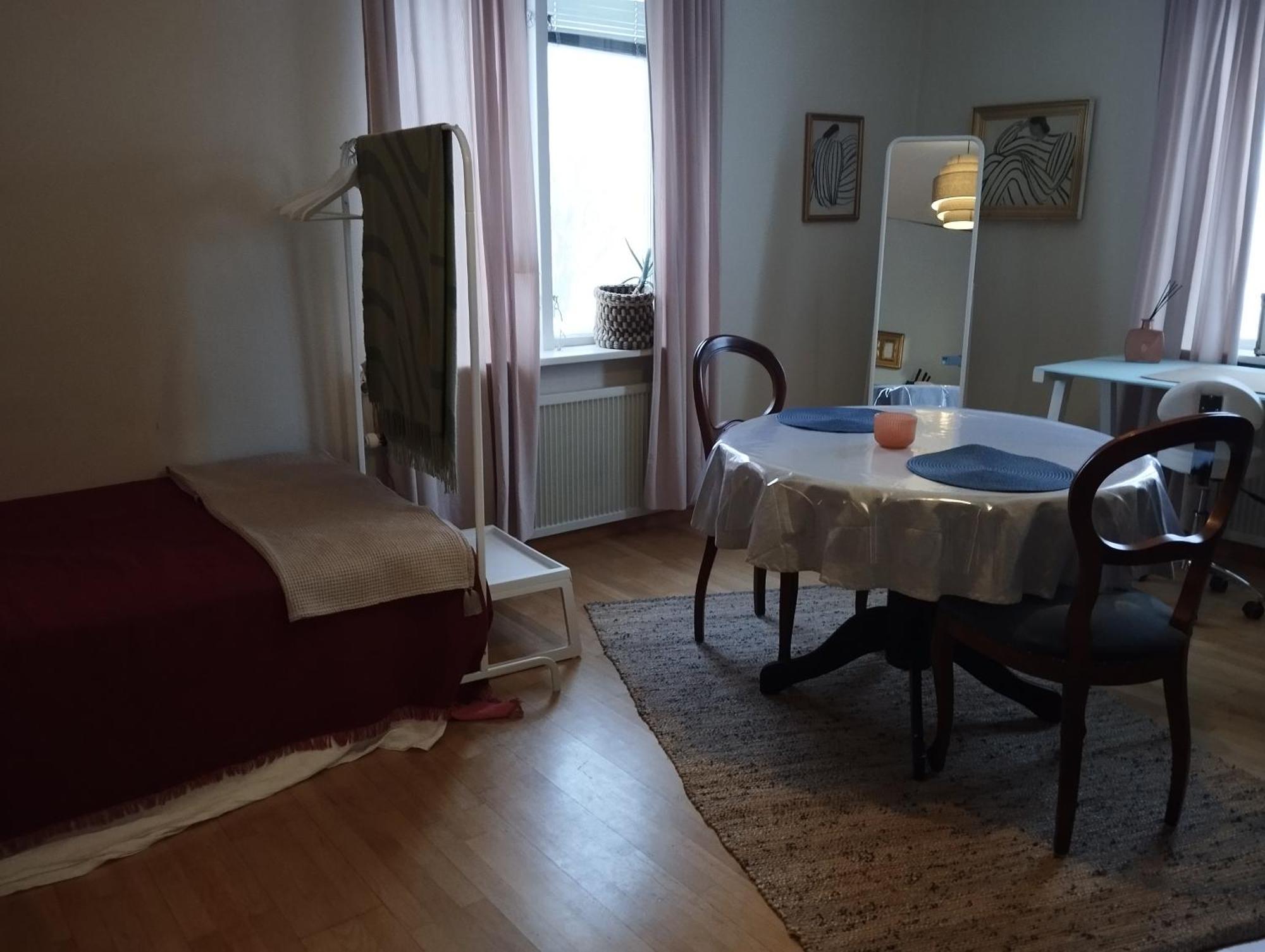 Centrala Stan- 2-Rums Gaestsvit, Perfekt Foer Kollegor Som Oenskar Separata Rum Umeå Buitenkant foto